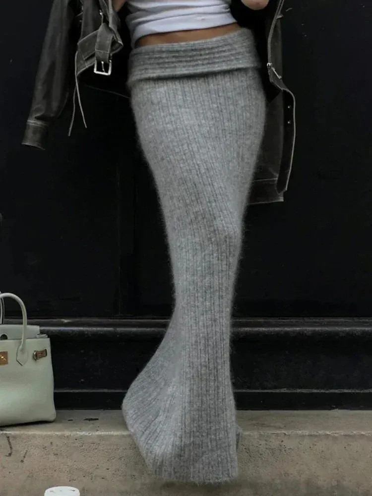 TARUXY Knitted High Waist Long Skirts For Women Retro Casual Loose