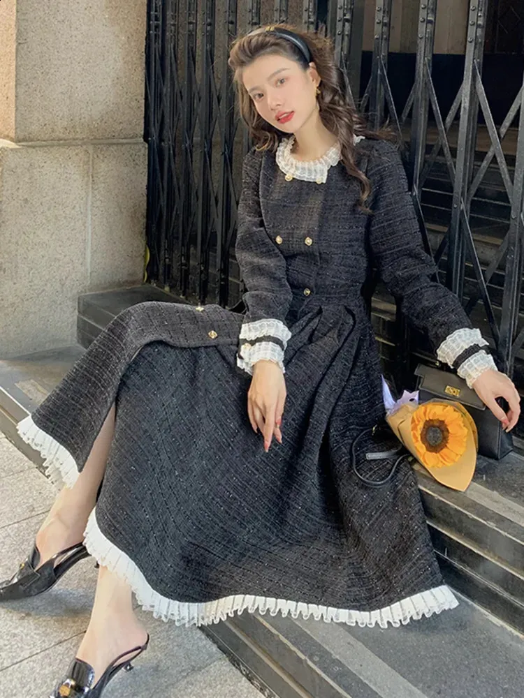 Elegant Black Tweed Dress: French Vintage Style, Long Sleeve