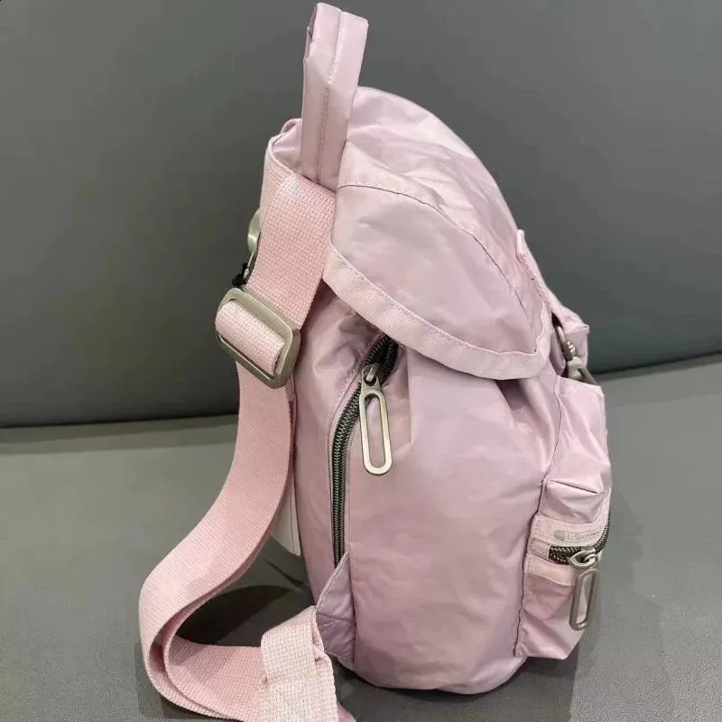 lululemon city adventurer convertible backpack 15l Lululemon City Adventurer Convertible Backpack 15L - True Navy