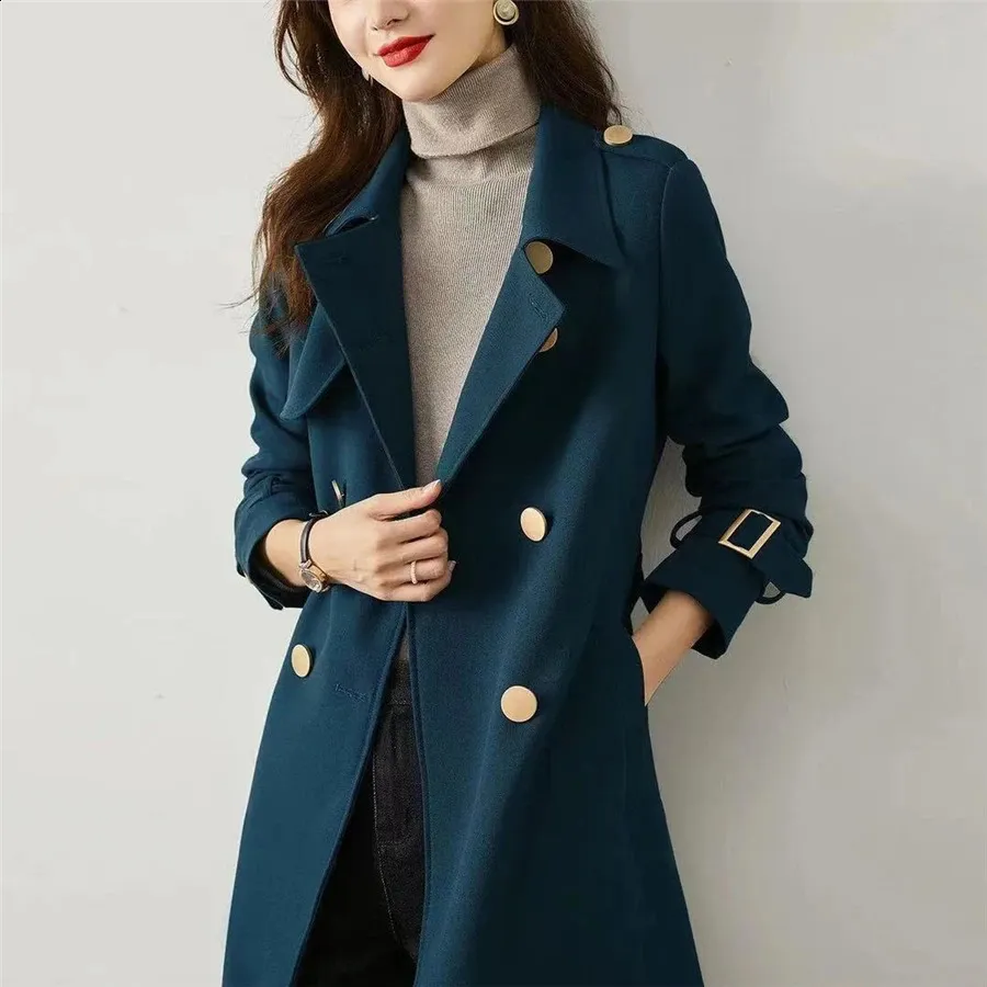 Elegant Double Breasted Long Trench Coat: A Classic Gabardina