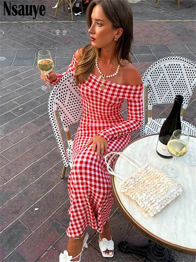 Nonsauye Vintage Plaid Maxi Dress for Women - Long Sleeve, Elegant, Perfect for Holidays, Parties, and Clubs - Autumn Fashion (240823)
