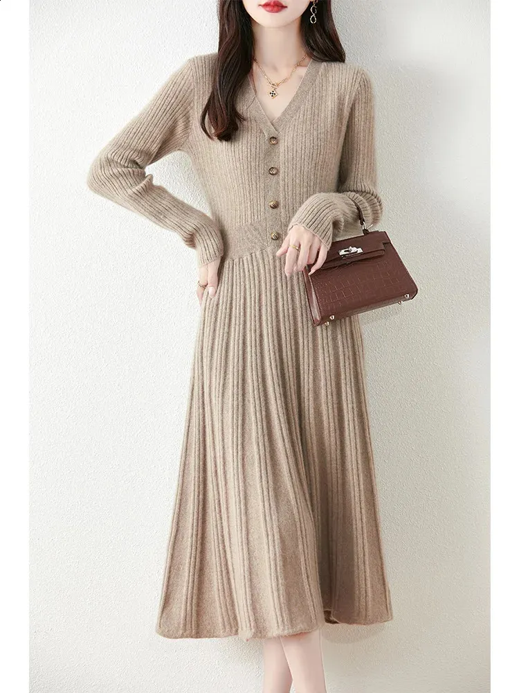 Stylish Women's Wool Knitted Dress with V-Neck and Buttoned Stripes for Casual Fashion in Autumn and Winter - Style 240824 Elegant Womens Pure Wool Knitted Dress: Casual V Neck Dress With Buttoned  Stripes For Autumn \u0026 Winter, Plus Size Friendly From Charm_clothes, $56.31  In Bulk | DHgate.Com