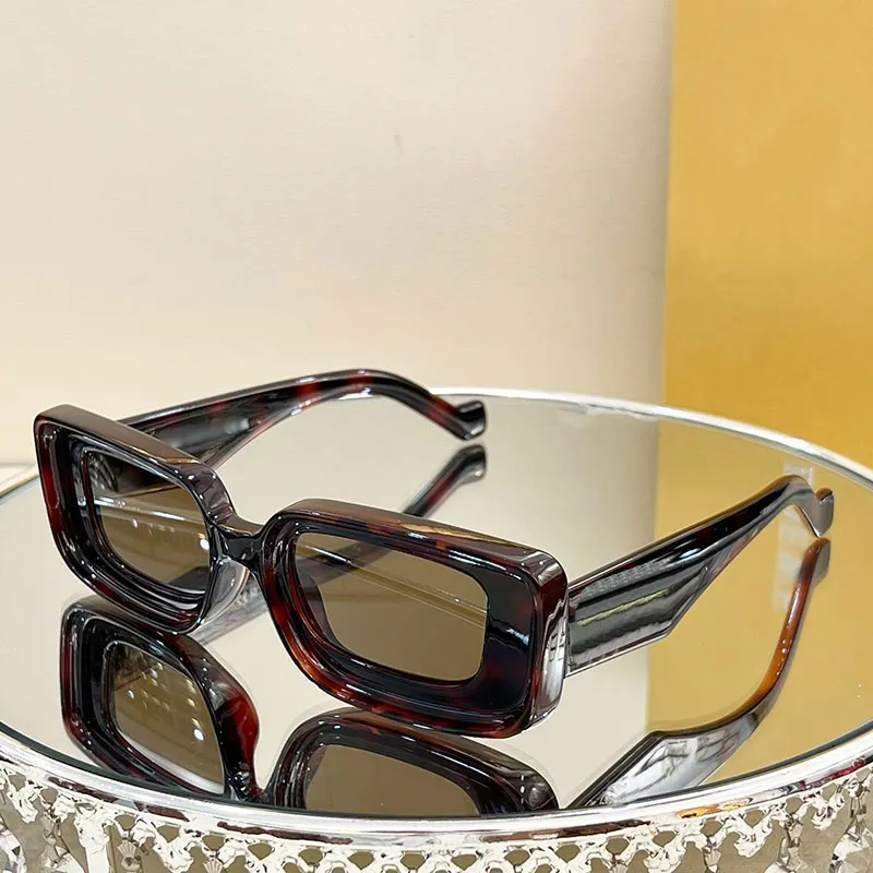 Grosses lunettes de soleil discount