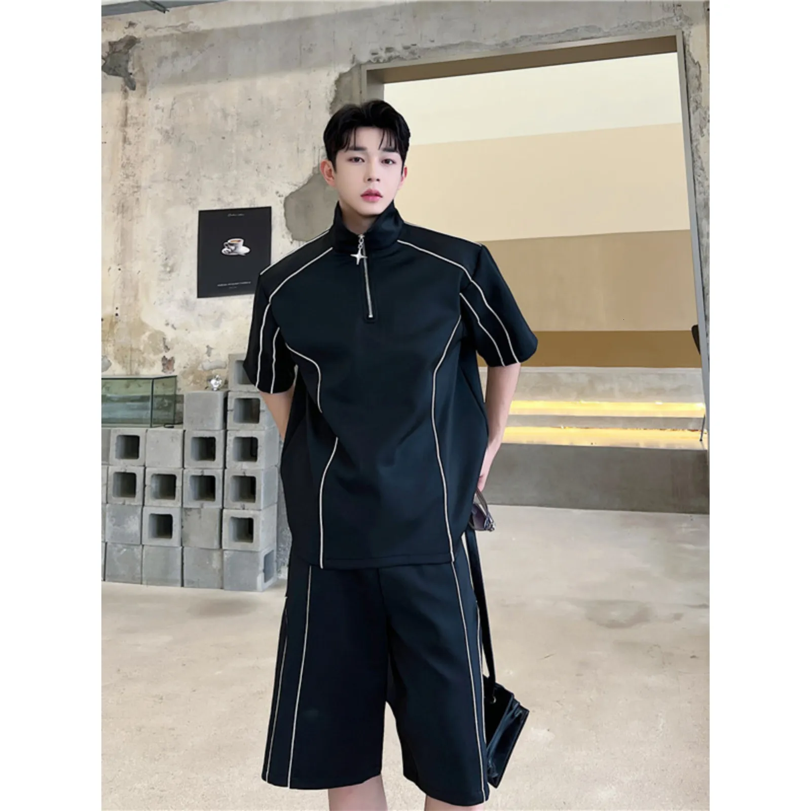 Wholesale Mens Summer Korean Casual Sports Suit Loose Fit Half Zip