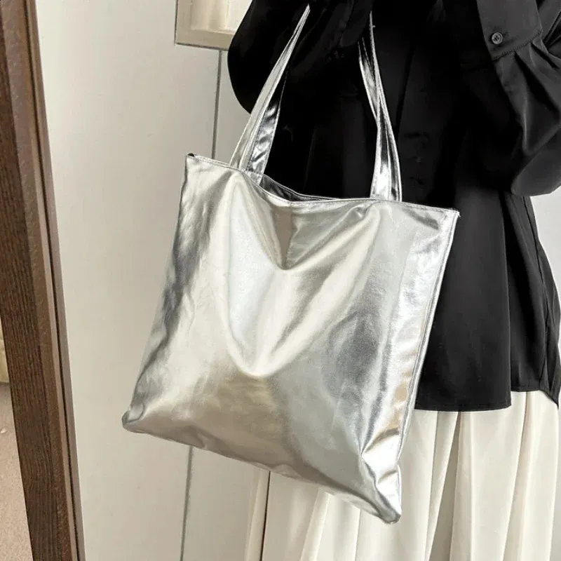 希少 HEAD PORTER LARGE SILVER TOTE BAG CMACKTOTE-DANIELLE-