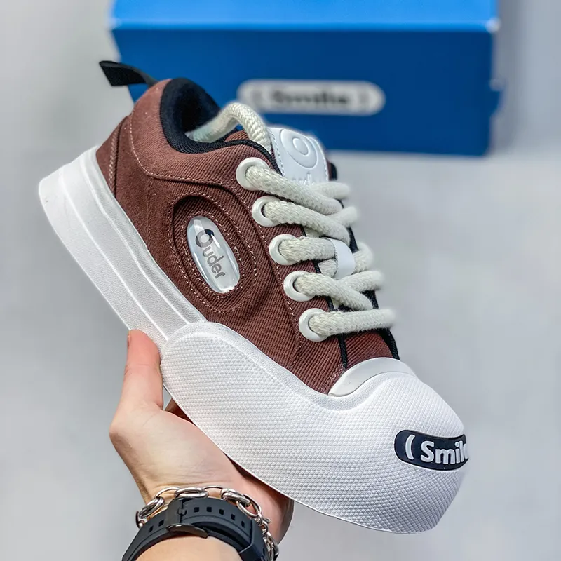 Bulk Casual Canvas Shoes For Men And Ladies: Lightweight Classic