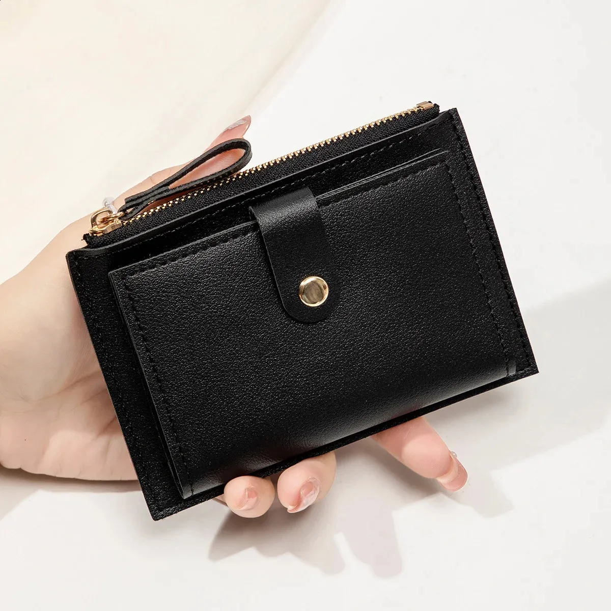 MANHATTAN Bifold RFID Blocking Leather Wallet - Minimalist Card Holder