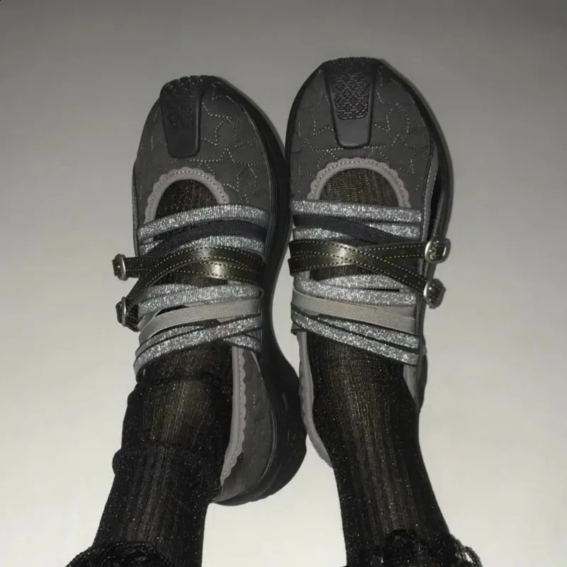 Mary Jane sneakers men display picture 2