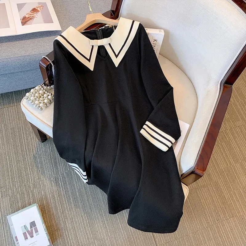 Comfortable and Casual Black Party Dress for Plus-Size Women - 82.8% Cotton Preppy Dress