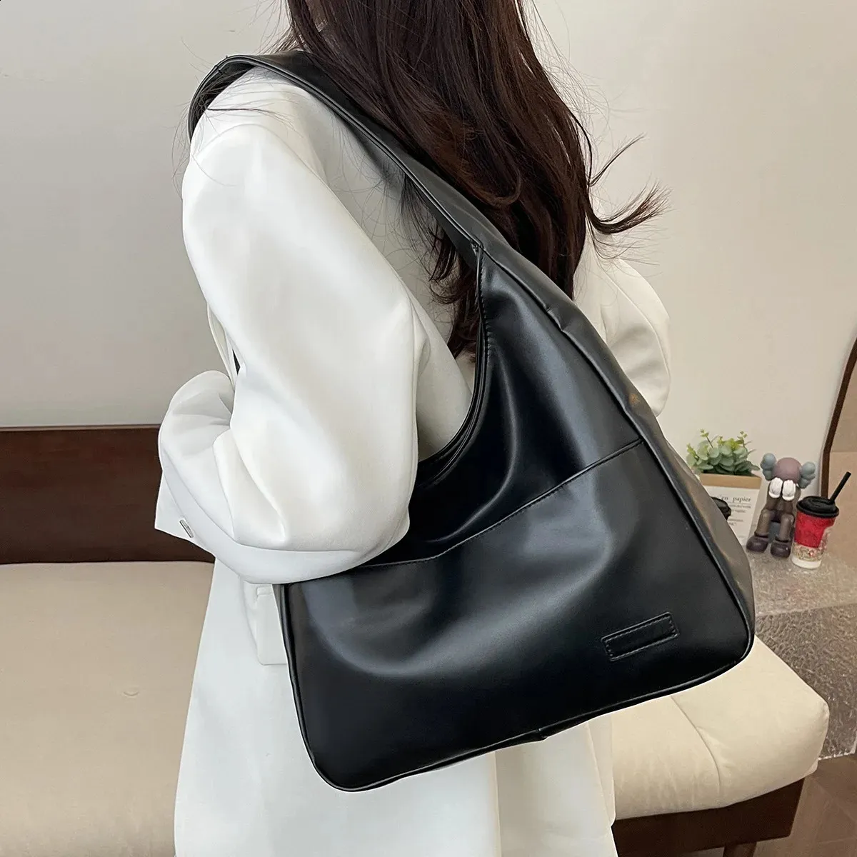 バッグ Y2K leather vintage bag hand shoulder DHgate.com:Trendy Y2k Shoulder Bag: Womens Casual Fashion