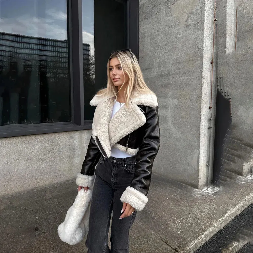 【2plan】Kirsty cropped pocket jacket Beige. ver Cropped Pacey Denim Jacket - Soft Beige - PAIGE