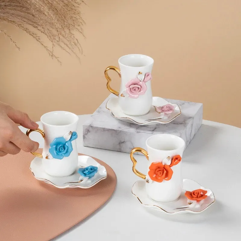 125 ml handgefertigte Blumen-Kaffeetassen aus Keramik – Teetassen aus Keramik mit Untertasse für Paare – Hochzeitsgeschenk-Set