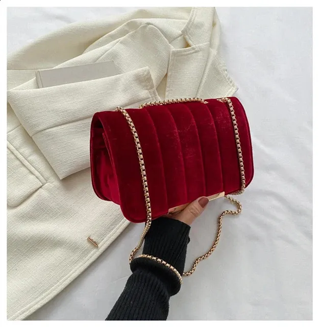 DHgate.com:Velvet Chain Bag: Trendy Small Square Shoulder