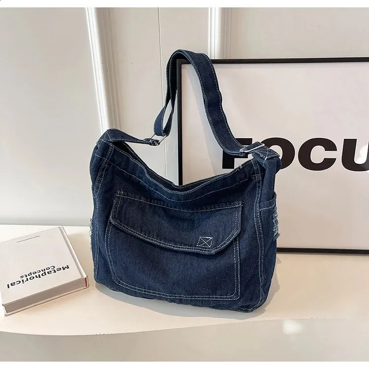 バッグ Denim Shoulder bag Amazon.com: Women's Retro Large Canvas Denim Shoulder Bag
