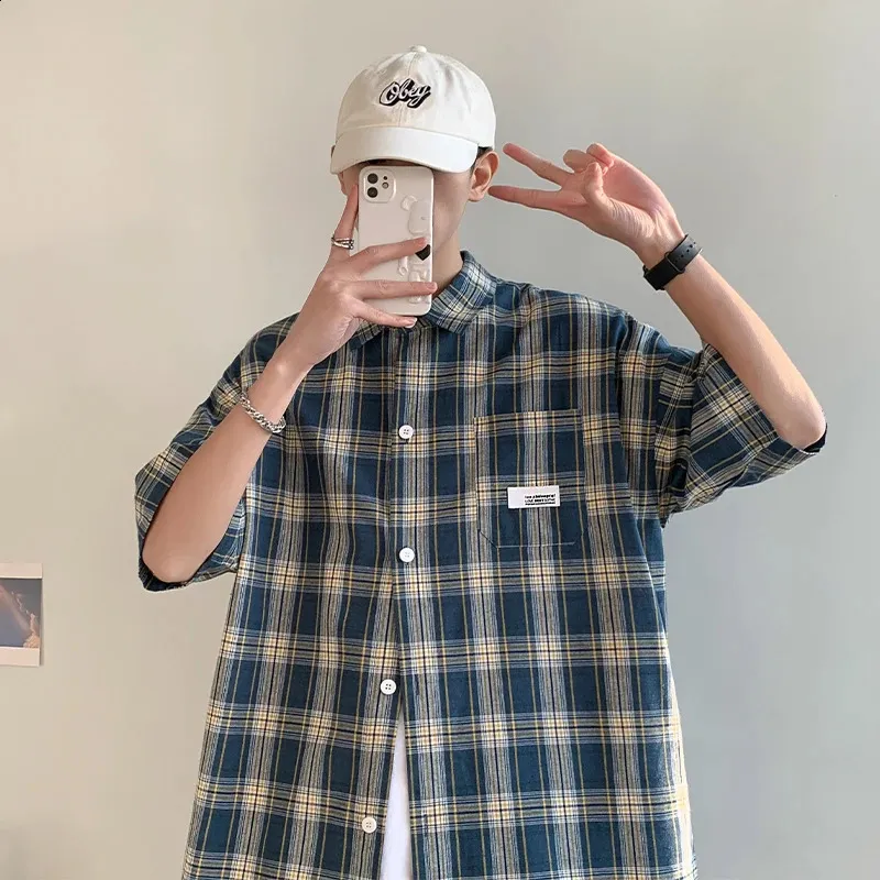 Mens Plaid Short Sleeve Shirt - Y2K Streetwear Checkered