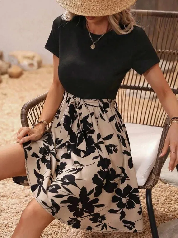 Chiffon Print Patchwork Knitting Single-breasted V- neck Tops Chiffon Print Patchwork Knitting Single-breasted V- neck Tops
