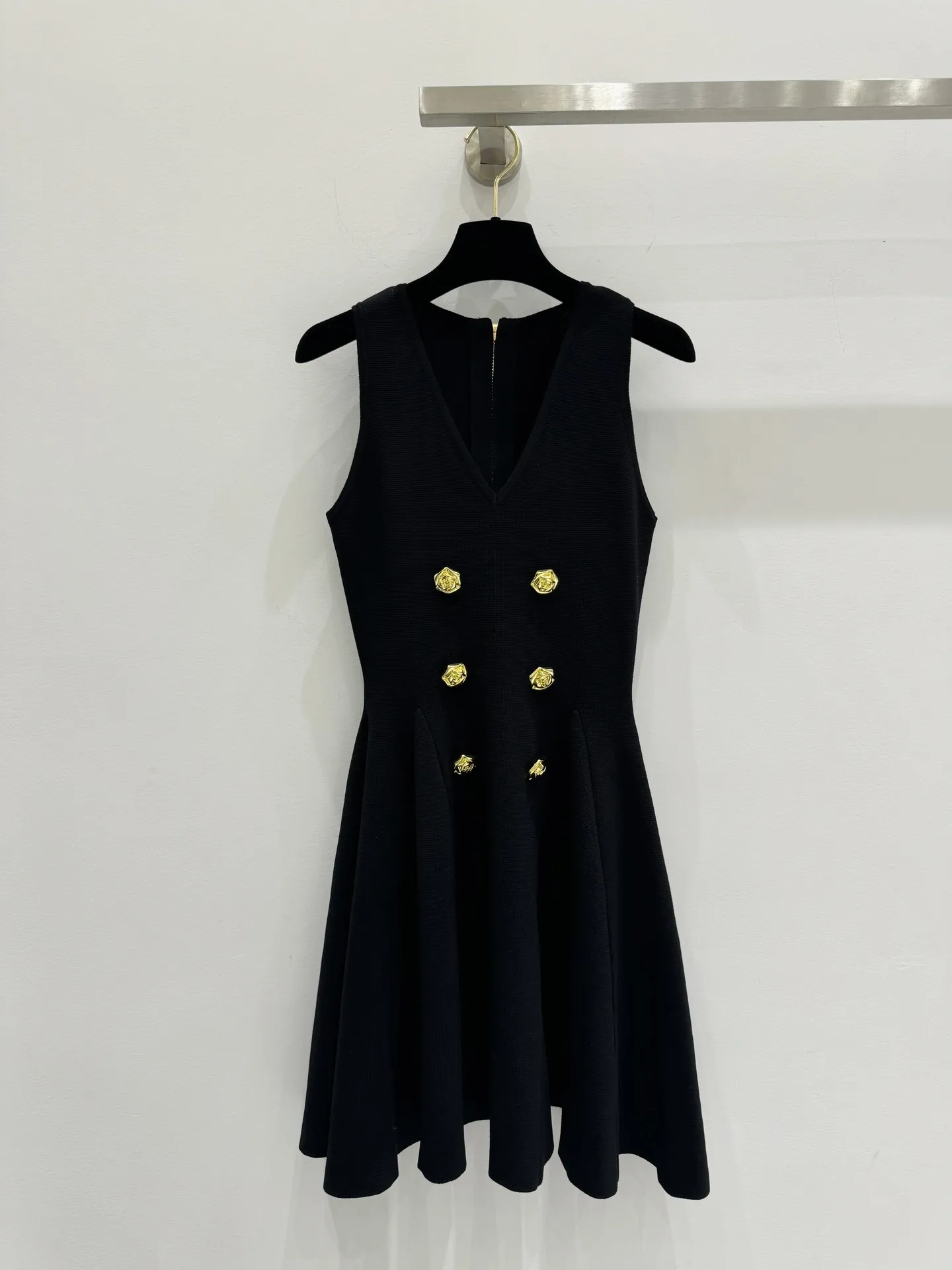 Black sleeveless vest dress for women, slim fit pencil silhouette with  natural waistline, above-knee length, autumn from Dhgate Basic & Casual  Dresses - price 155.78