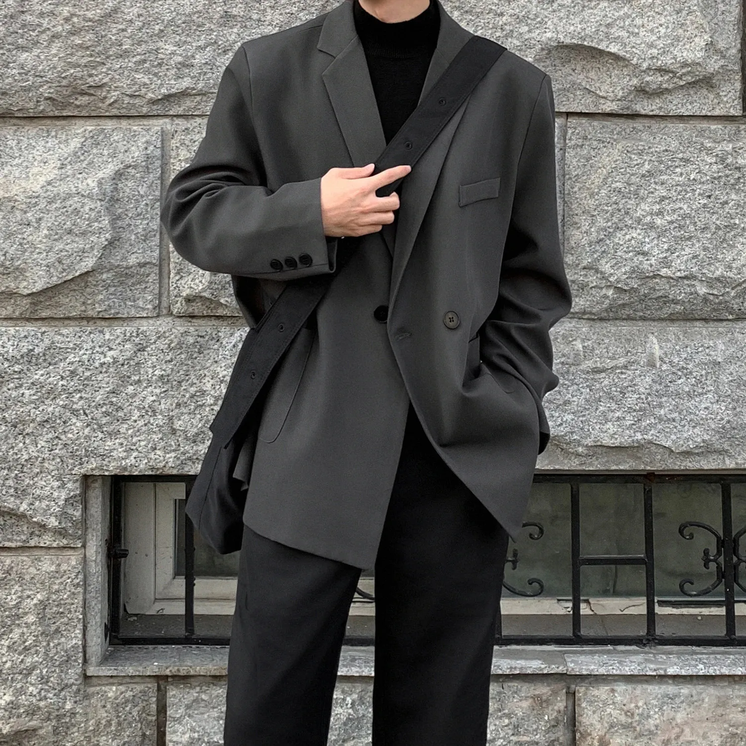Peak Lapel Single-Breasted Tuxedo Jacket Tailored-Fit In Black