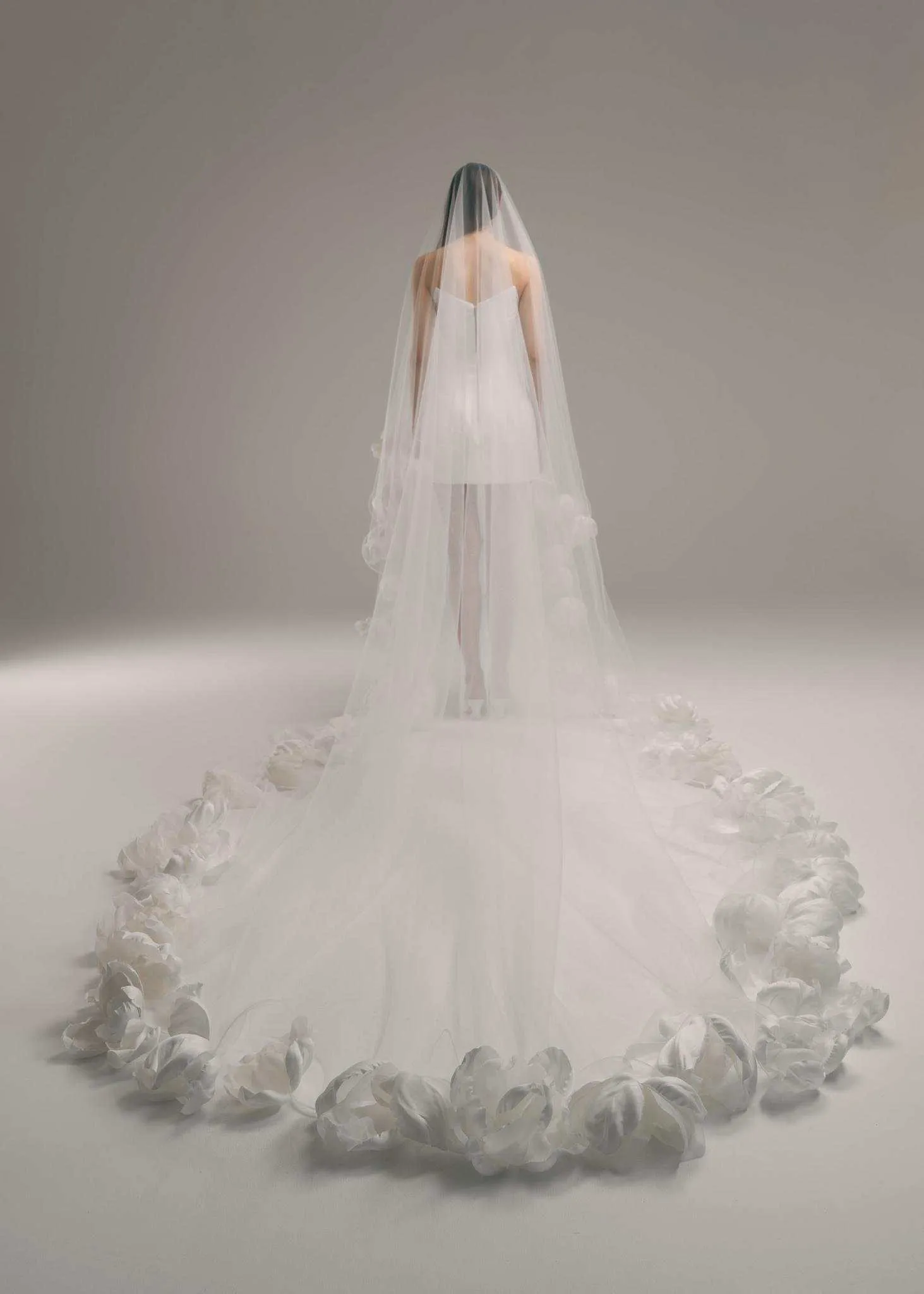 Custom-made handcrafted cathedral veil! Simple Cathedral or Chapel length veil - Style #357 main image 3