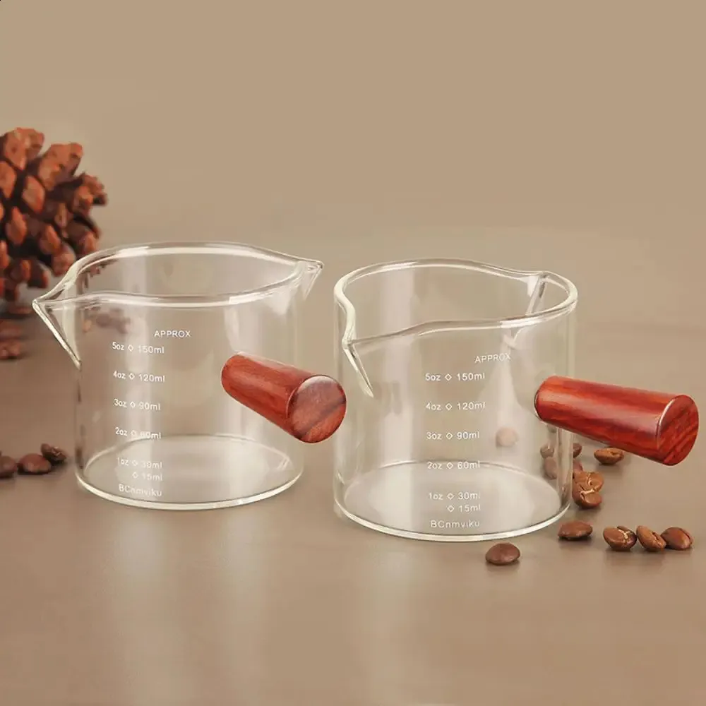 BCnmviku Misurino Per Caffè In Vetro Con Doppio Beccuccio E Manico In Legno - 75 Ml, Per Latte Ed Espresso