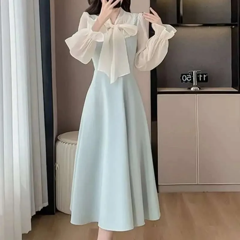 fitted lace wedding dress Batwing Long Sleeve Casual Comfort Midi Dress with Pockets Black / One Size main image 0