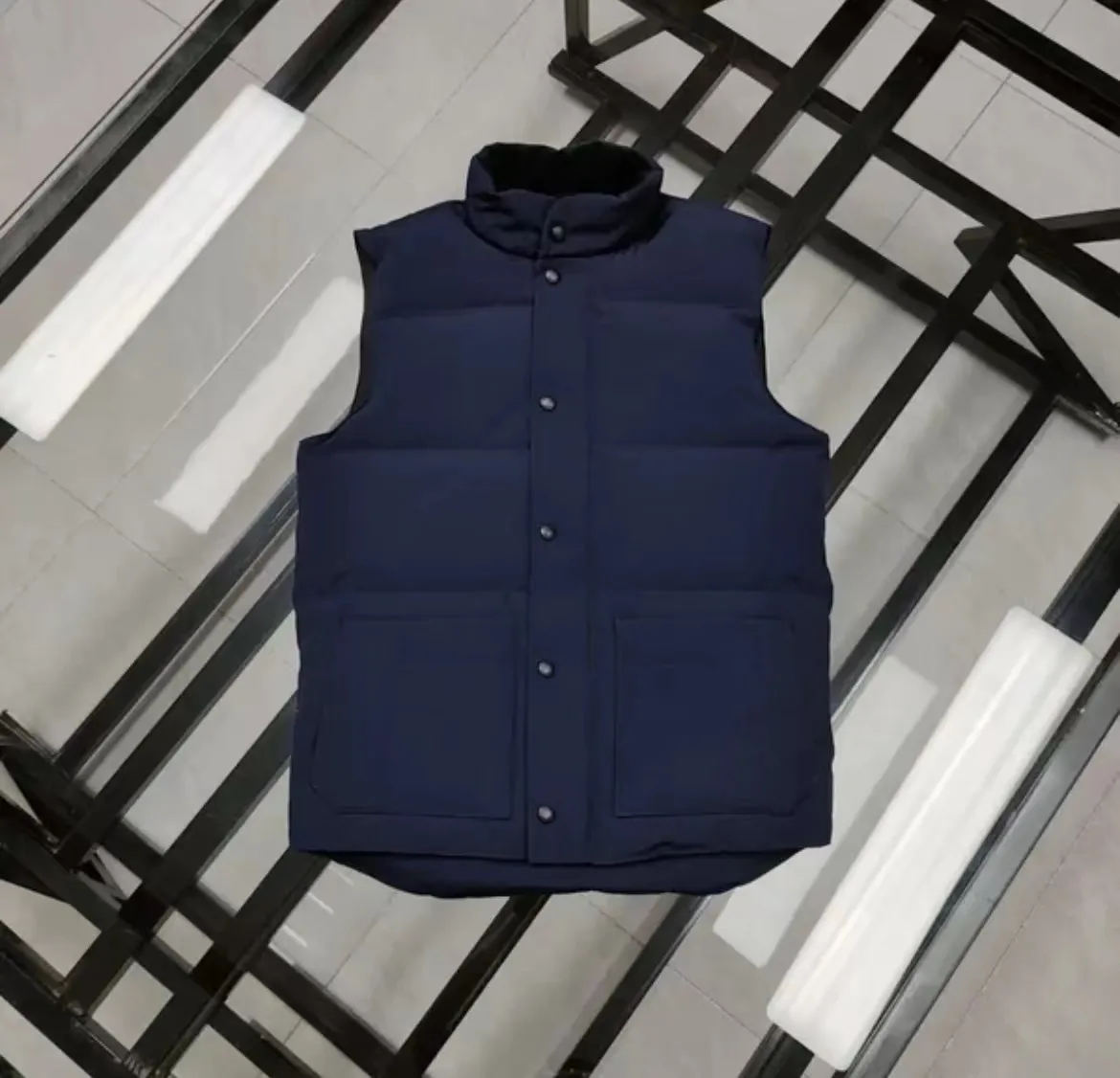 Herren-Gillet-Designer-Jacke, Daunenweste, Damenweste, Mantel aus mit Federn gefülltem Material, Graphit-Oberteil, Herren-Gilet-Weste, Designer_voghion.com