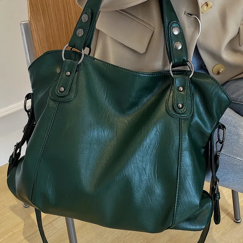 Green Shoulder Bag: Premium Quality Hobo Tote for Women