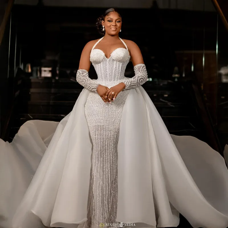2024 Plus Size mermaid wedding dress with Detachable Train, Halter Neck, Beaded Lace, and Upright for Black Women - D309