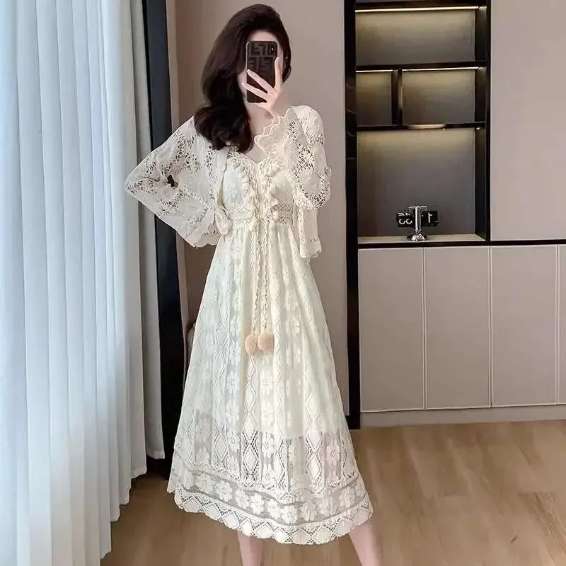 fitted lace wedding dress Vintage Wedding Dress with Long Sleeves,Lace Bridal Dress with Slit,WD00491, US2 / Champagne main image 0
