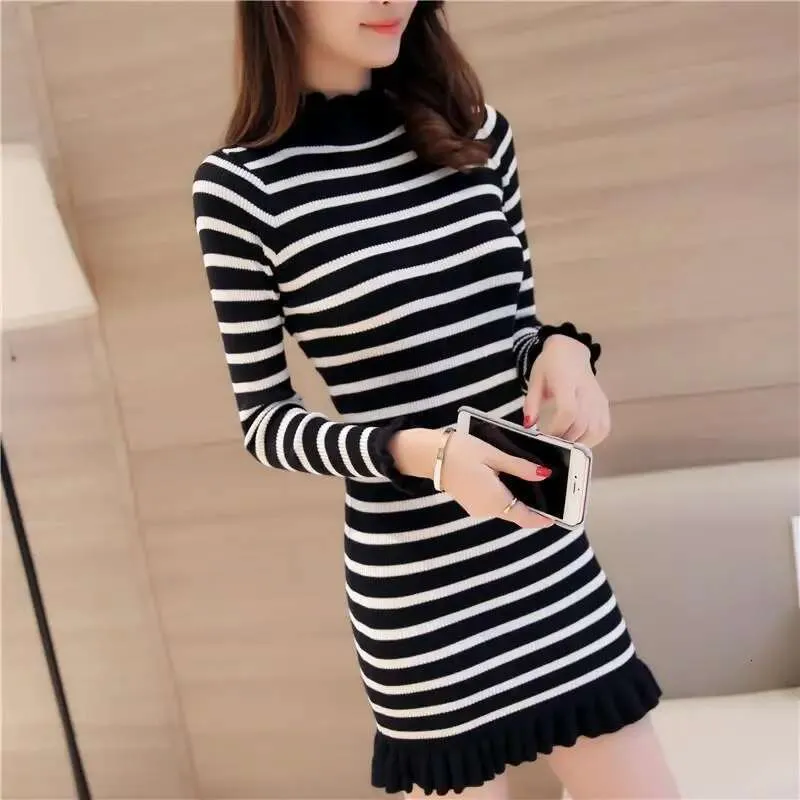 crochet bodycon dress pattern AKIRA Crochet All Day Colorblock Mini Dress main image 0