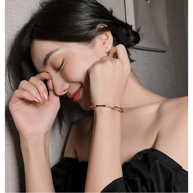 Vissen Bracciale A Polsino Donna, Placcato Oro, Forma A Nodo Di Bambù, Gioiello Semplice Ed Elegante, Ipoallergenico, 20 Cm