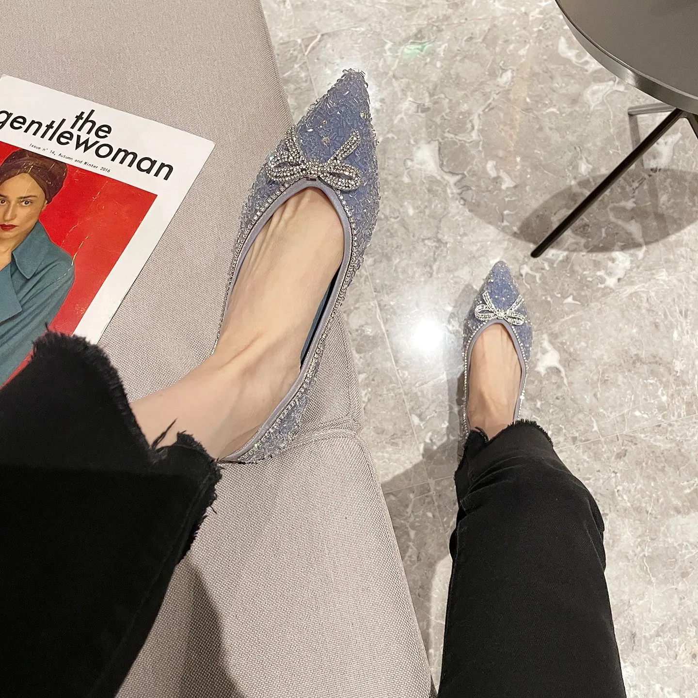 Sapatilhas Femininas Com Gravata Borboleta De Cristal – Miçangas  Brilhantes, Correntes De Strass, Boca Rasa, Sapatos Baixos Confortáveis  Para Casamento, Festa, Uso Diário De $719,08 | DHgate, image size:1440x1440