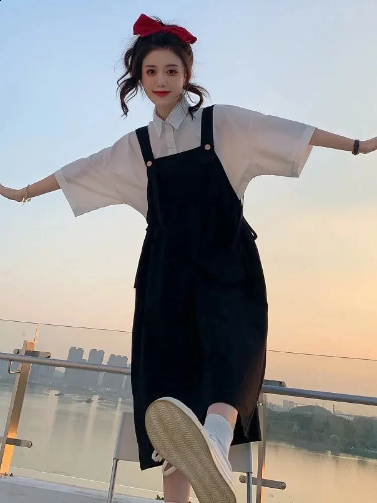 knee length dresses for ladies White Corset Midi Dress 'Onakima'