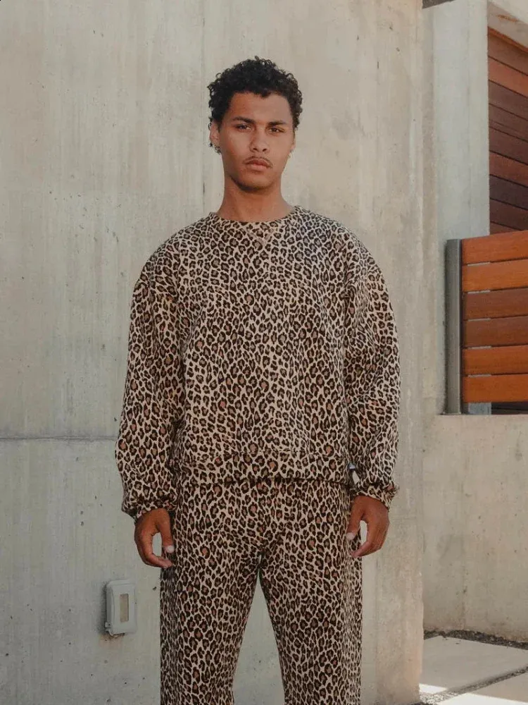 DHgate.com:Leopard Print Sweatshirt & Wide Leg Pants Set