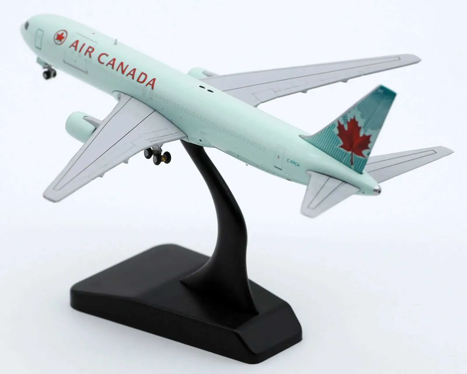DHgate.com:Air Canada Cargo Boeing 767-300 (BCF) Die-Cast