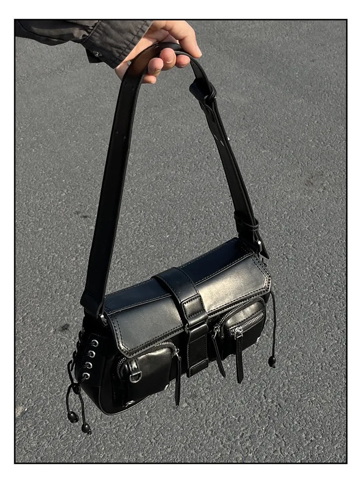 バッグ   grunge shoulder bag black Black Grunge Shoulder Bag - PU Leather Crossbody Purse for Women