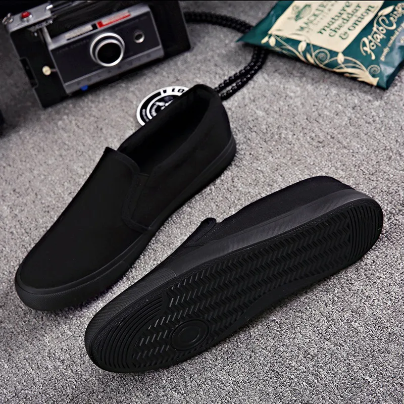 Bulk Lightweight Waterproof Canvas Slip On Sneakers For Men  display picture 1