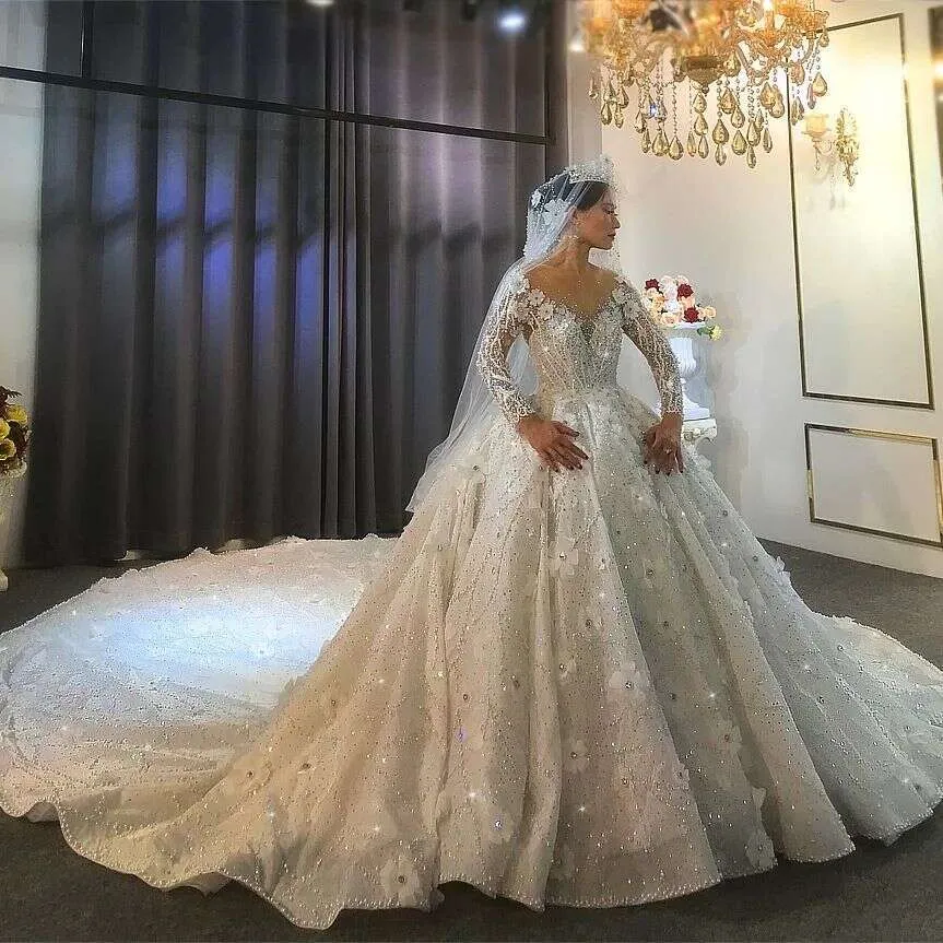 green emerald velvet dress Elegant Lace Straps V Neck Tulle Royal Blue Wedding Dresses Ball Gowns