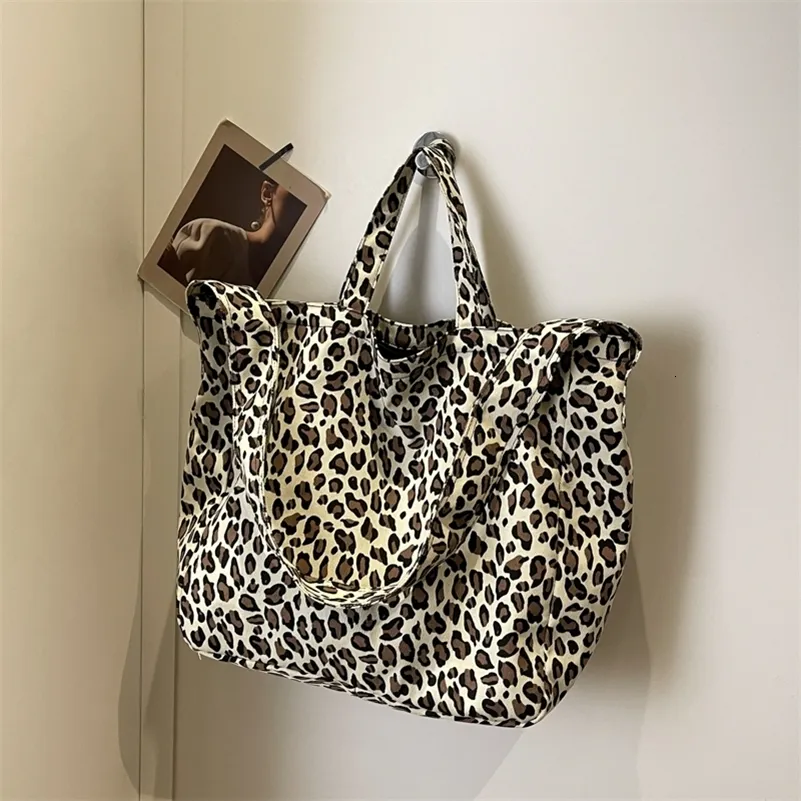 【Paragraph】25SS★ No.05 LEOPARD PATTERN CANVAS BAG Leopard Print Canvas women's shoulder handbags
