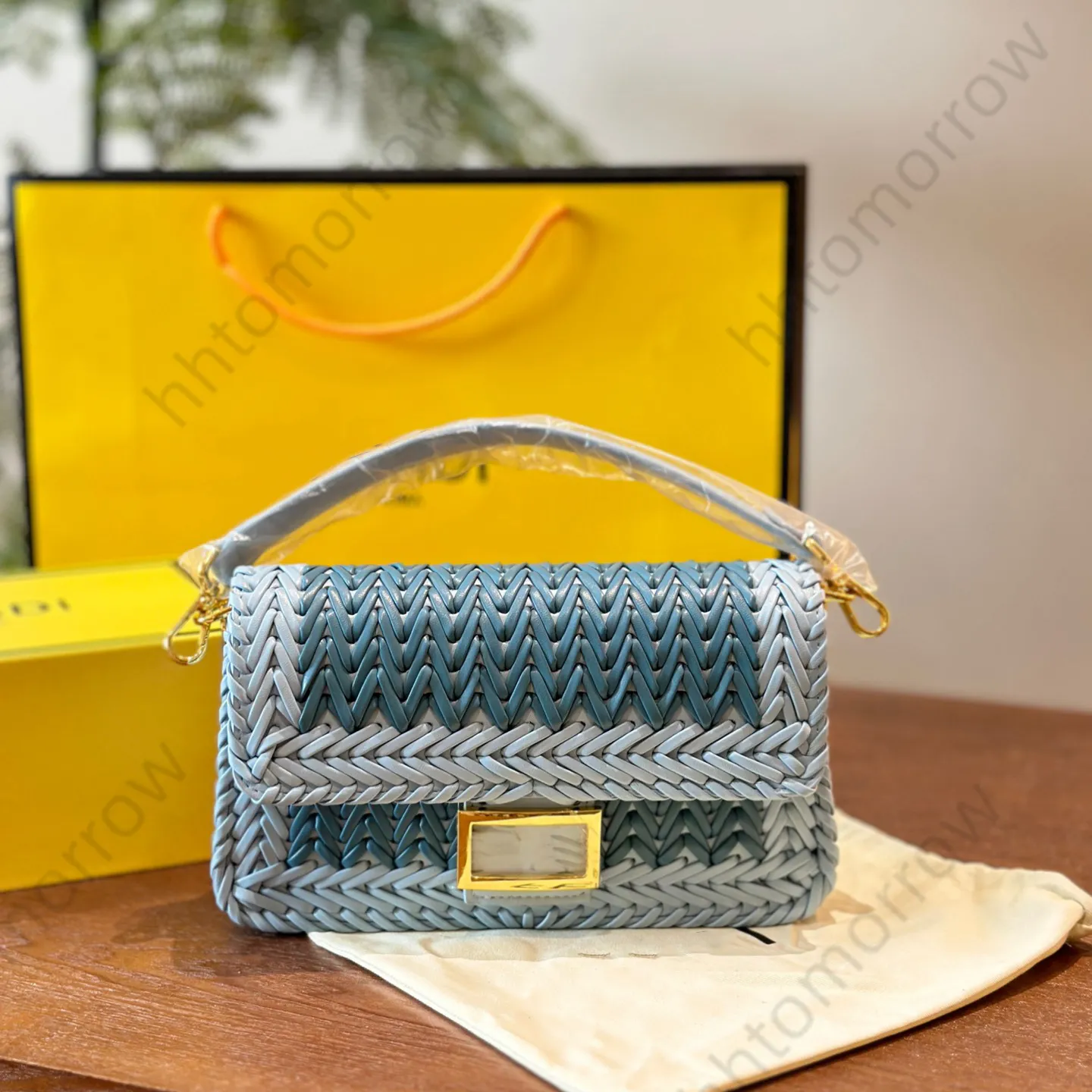 Designer Crochet Baguette Baguette Baguette Bag Genuine Leather Patchwork Womens Handbag 27X15CM From Hhtomorrow 83.94 DHgate.Com