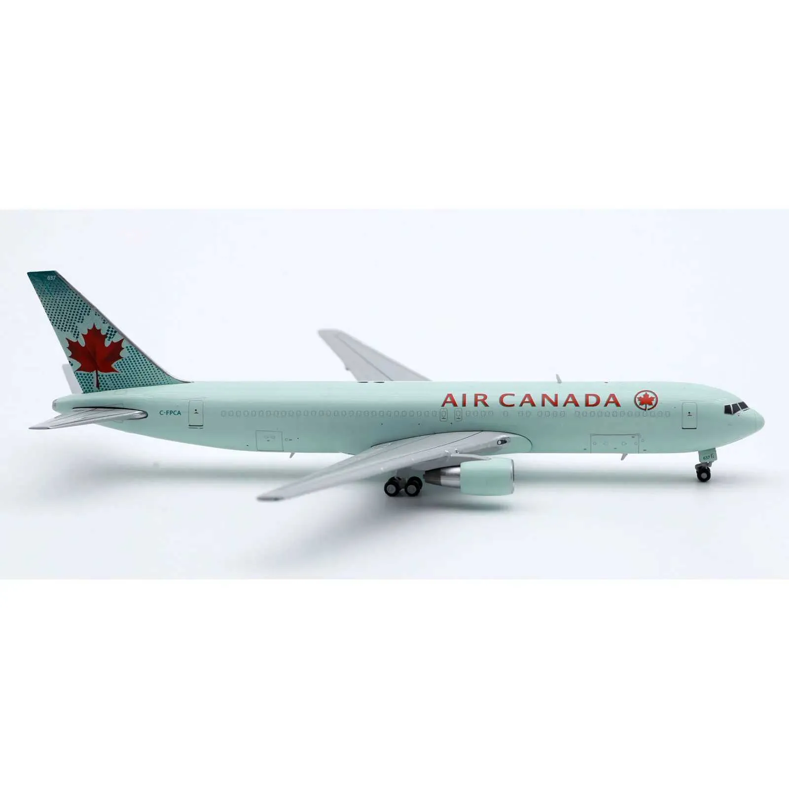 DHgate.com:Air Canada Cargo Boeing 767-300 (BCF) Die-Cast
