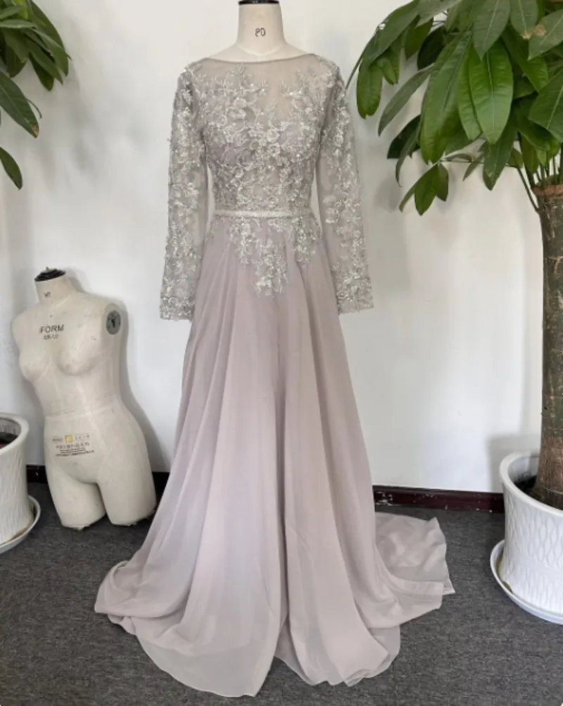 Abito Quinceanera Lungo Senza Spalline In Pizzo E Tulle