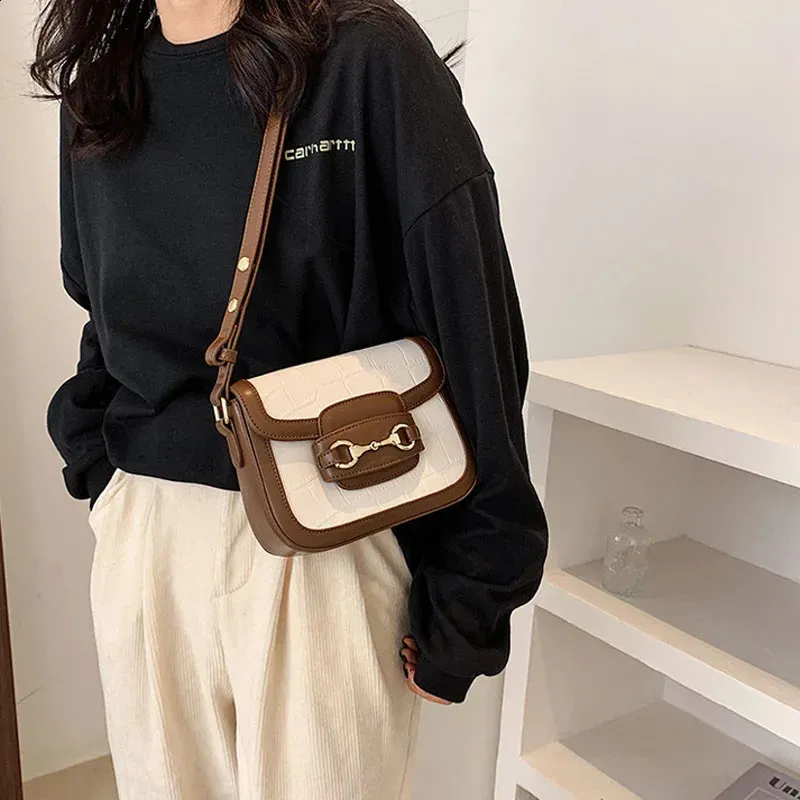 DHgate.com:Retro Square Shoulder Bag - Mini Handbag for