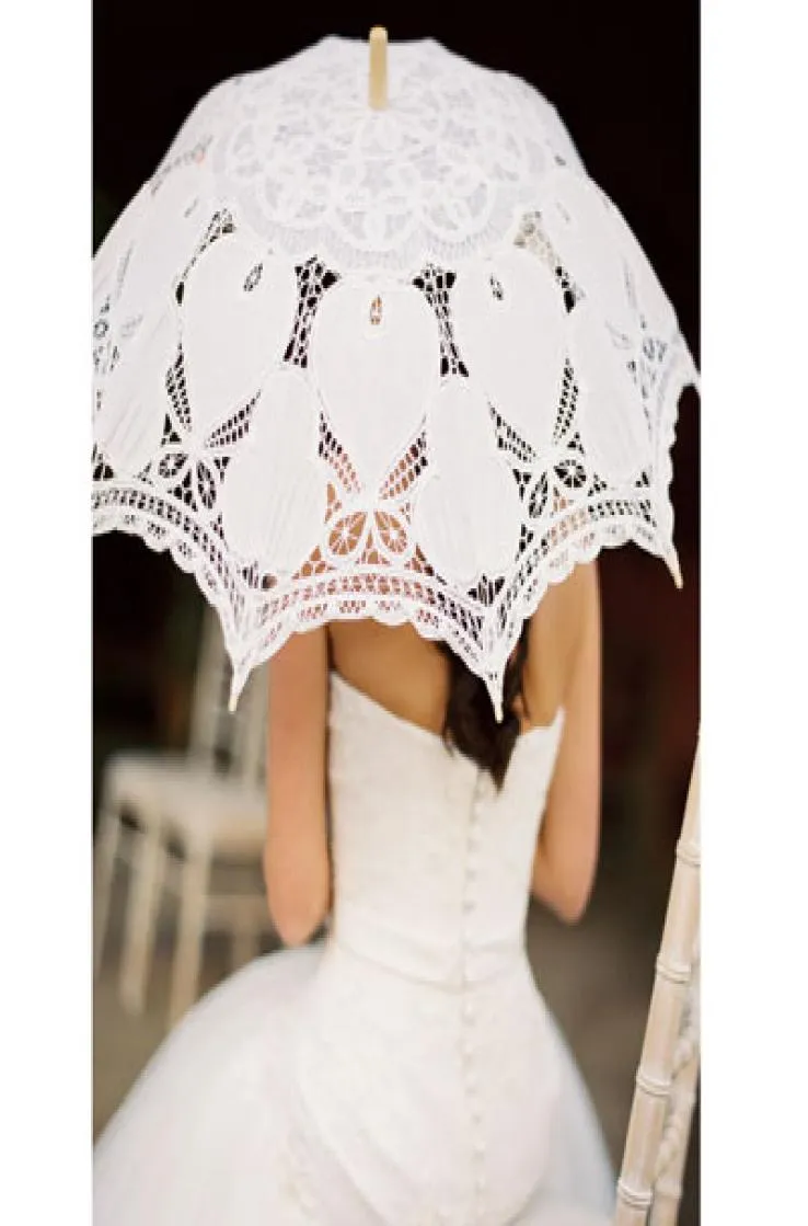 Nouveau style dentelle parasols de mariée blanc ivoire parapluie de mariage nouveaux accessoires de photographie 82 cm de diamètre 68 cm de longueur beaux accessoires de mariée4655360