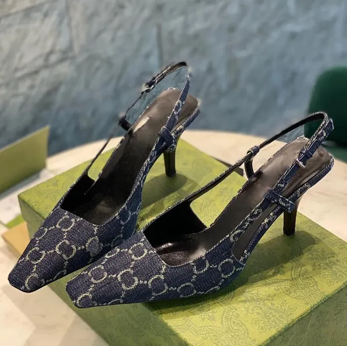 Najwyższej jakości kwadratowe palce nokrotne litera sznurka slingbacks Kittaks Kitten Obcass Obcasy ślizgowe na sukience buty damskie luksusowe designerskie buty imprezowe rozmiar 35-42