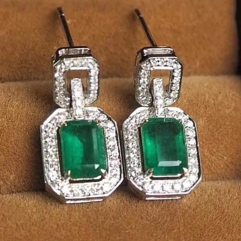 2024 Classical Jewelry Stud Earrings Sparkling 925 Sterling Silver Emerald CZ Diamond Party Noble Elegant Women Bridal Earring For Lover Gift