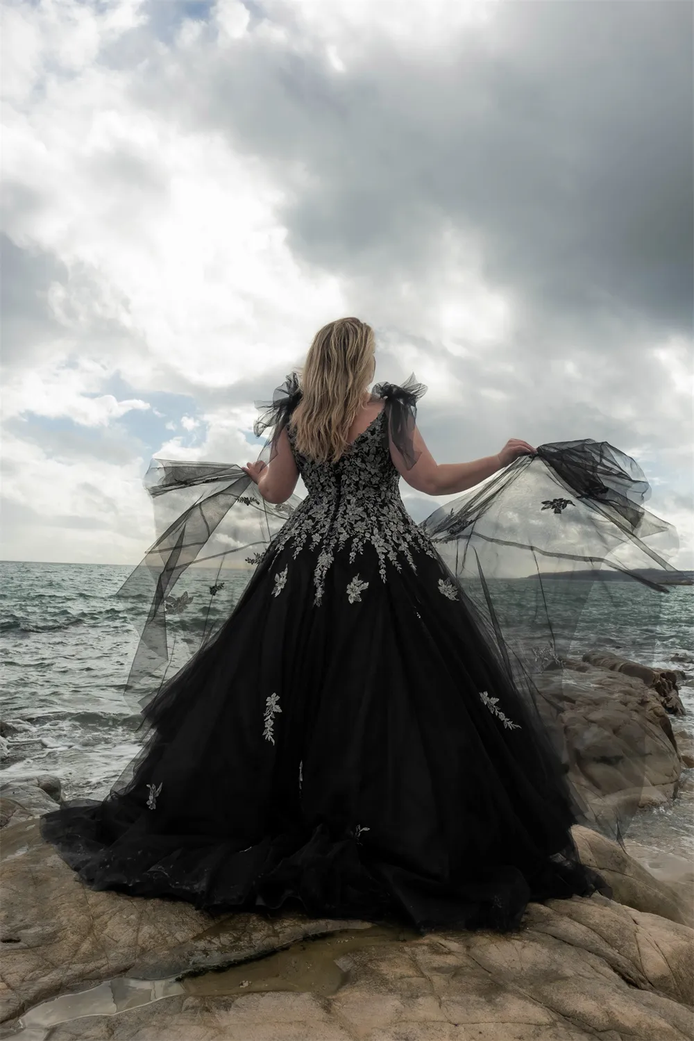 black beach wedding dresses Tulle Sheath V-neck Lace Appliques Dresses, Bridal Gown, MW978 Spring Sleeve Length An Unconventional Gothic Iceland Elopement