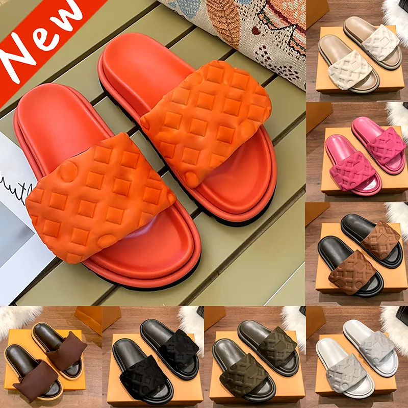 Oreiller de piscine Slides Designers Sandales Hommes Femmes Designer Pantoufles Plat Confort Slipper Mules en relief Sliders Nylon Cool Slide Luxury Mens Summer Beach Sandal