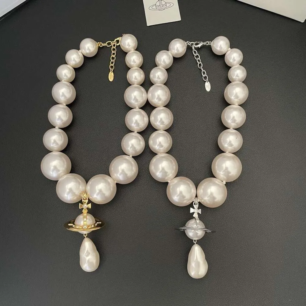 Designer Viviennes Westwoods Vivenne Westwoods jewelry Empress Dowager Xi Exaggerates the Threedimensional Saturn Large Pearl Necklace for Women with French Hig