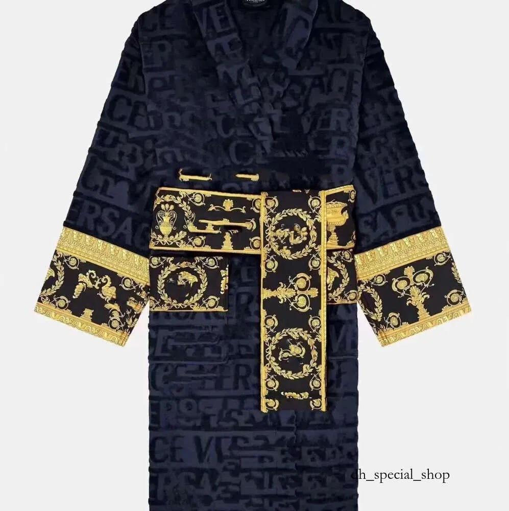 V Ersacee Robe Mens Luxury Classic Cotton Bathrobe Men and Women Brand Sleepwear Kimono Warm Bath Robes Home Wear Unisex Bathrobes One 582